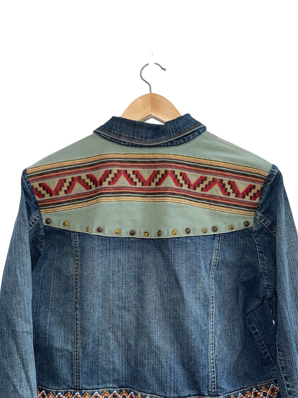 Coldwater Creek Embroidered Denim Jacket L Boho Western Aztec Studded Jean Coat - Picture 6 of 12